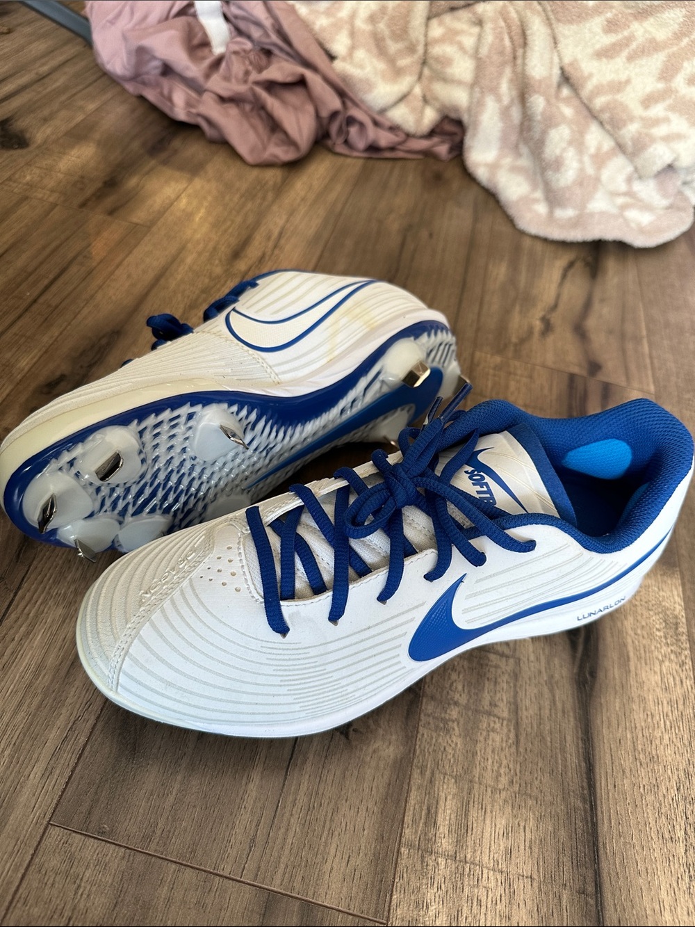 Nike Women’s White and Blue Softball Cleats with Metal Studs
